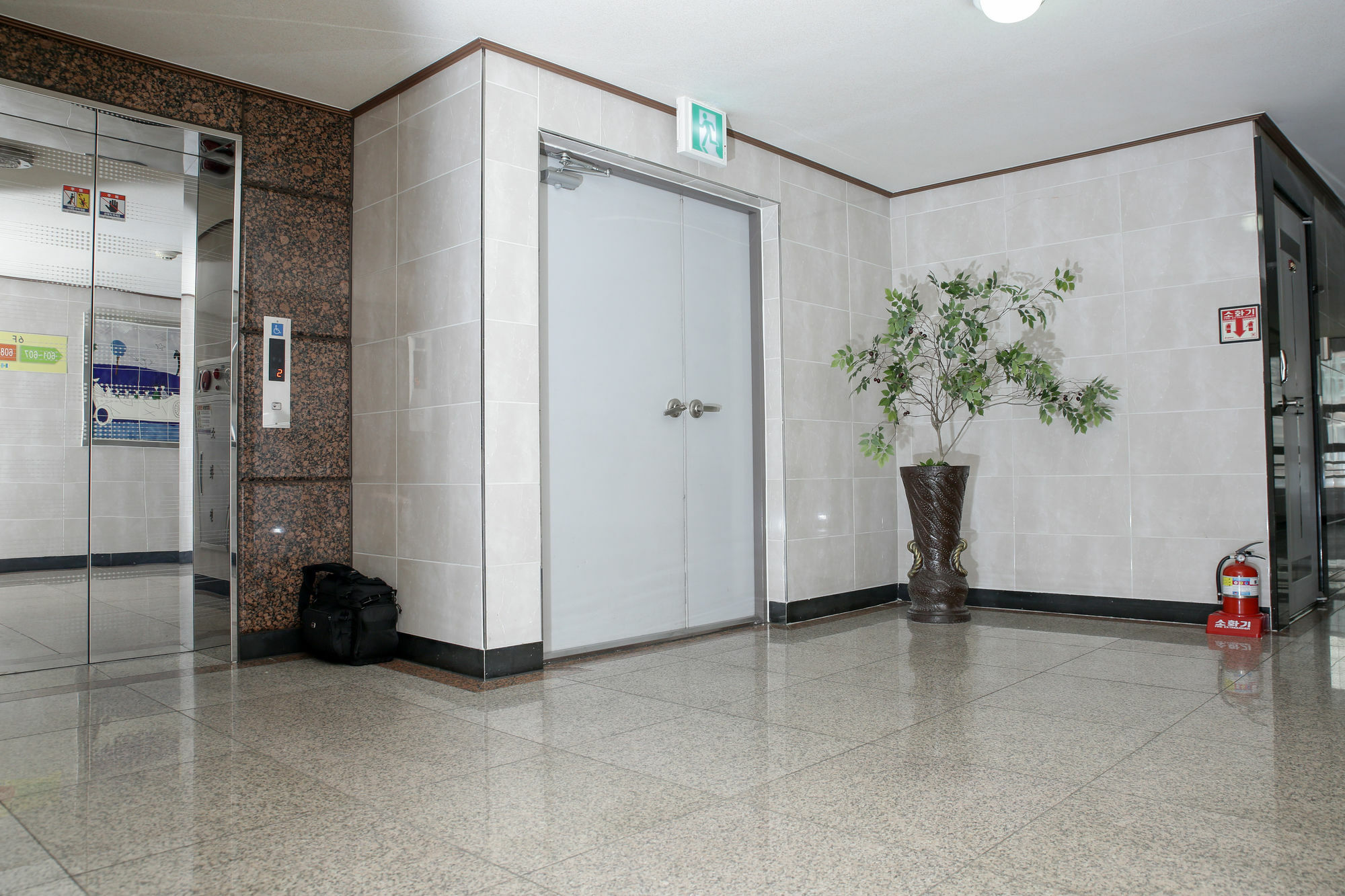 Hillstay Residence Hotel Gumi Extérieur photo